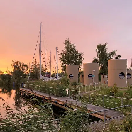 Slube Am Yachthafen *