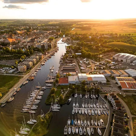 Отель Slube Am Yachthafen Грайфсвальд