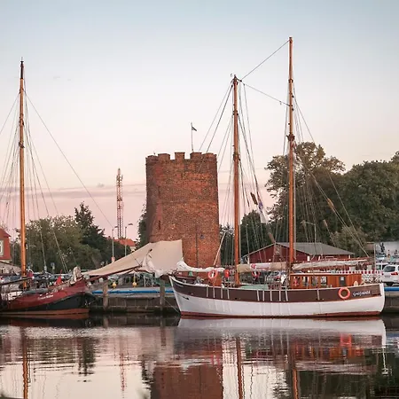 Отель Slube Am Yachthafen *